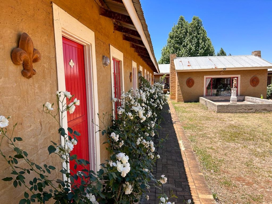 8 Bedroom Property for Sale in Potchefstroom Rural North West
